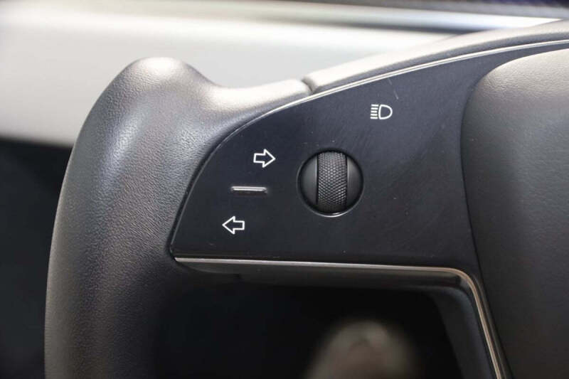 2022 Tesla Model S Plaid