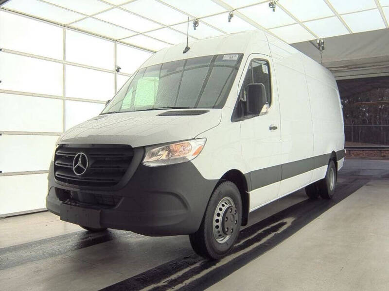 Used 2024 Mercedes-Benz Sprinter Cargo Van Base with VIN W1Y9NC3Y9RP723194 for sale in Madison, NC