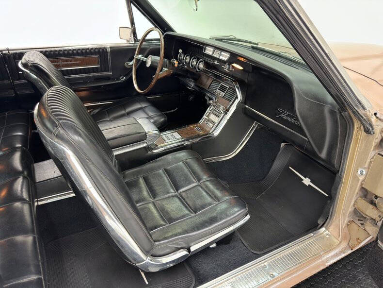 1966 Ford Thunderbird