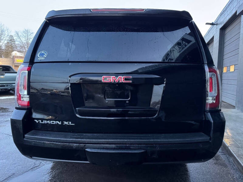 2017 GMC Yukon XL SLT