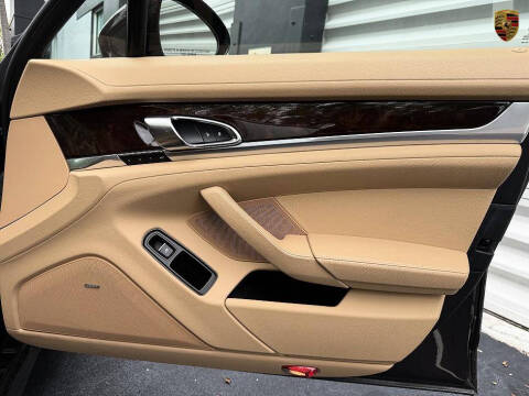 2016 Porsche Panamera