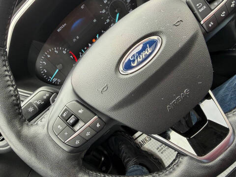 2020 Ford Escape SEL