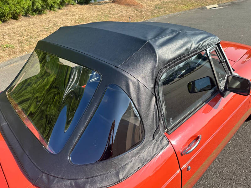 1977 MG B