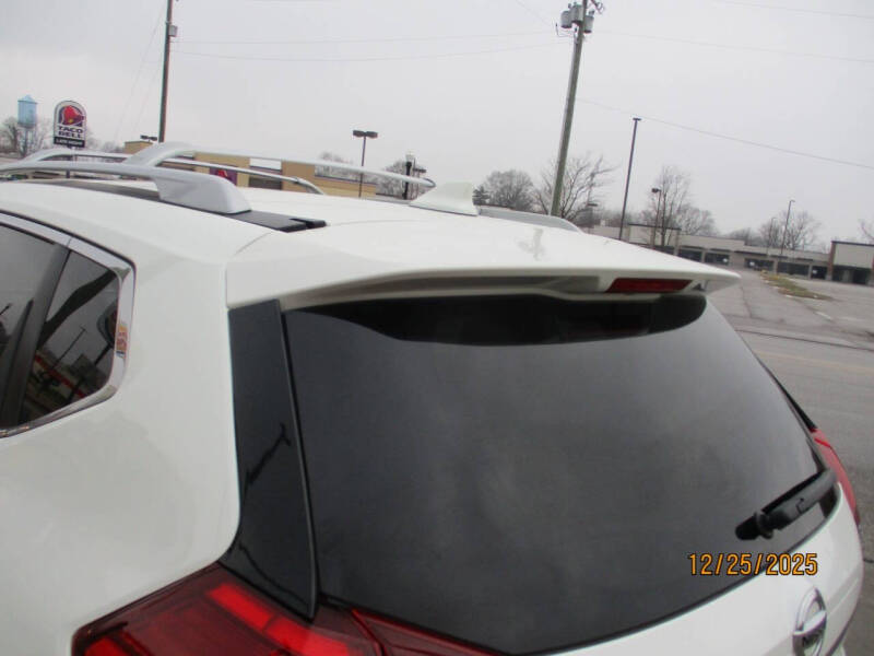 2017 Nissan Rogue SL