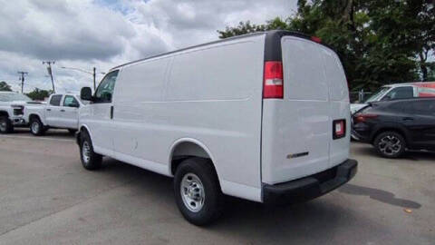 2025 Chevrolet Express 2500