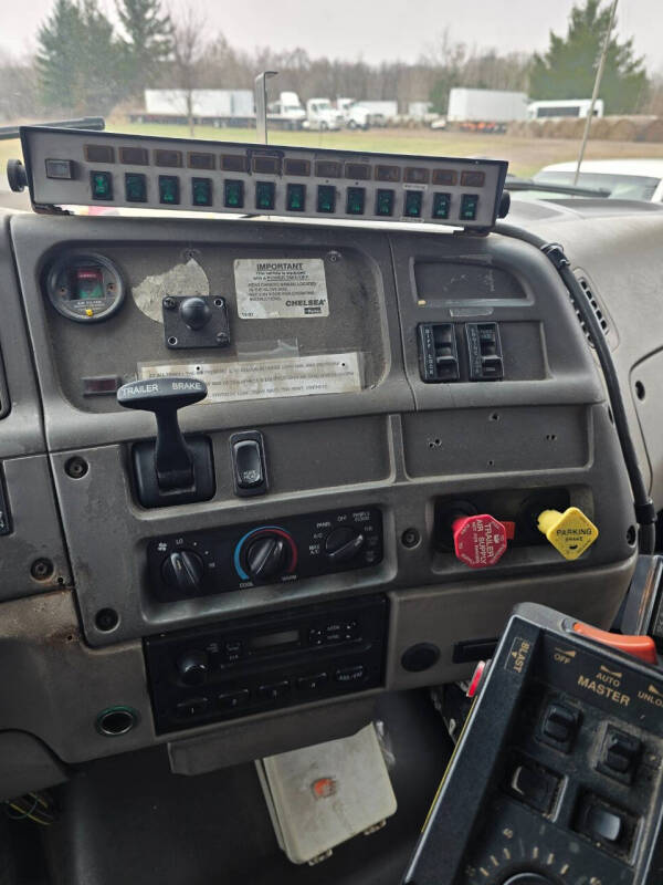 2006 Sterling L8500
