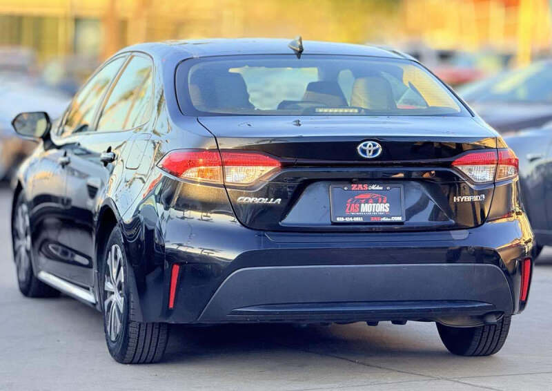 2022 Toyota Corolla Hybrid LE