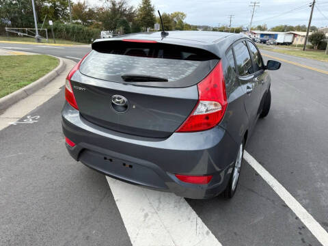 2012 Hyundai Accent SE