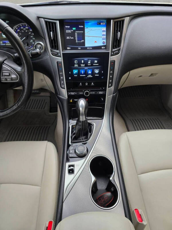 2015 Infiniti Q50 Premium