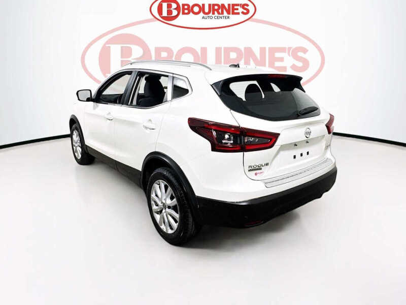 2022 Nissan Rogue Sport SV