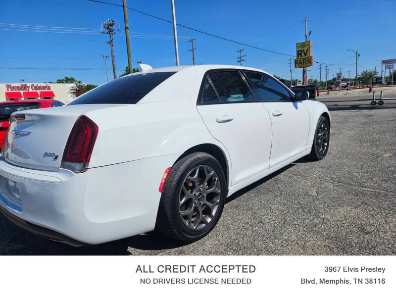 2016 Chrysler 300