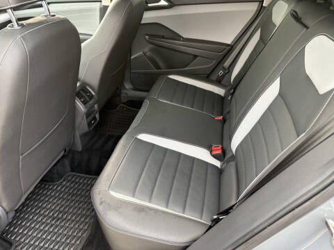 2024 Volkswagen Taos SEL 4Motion