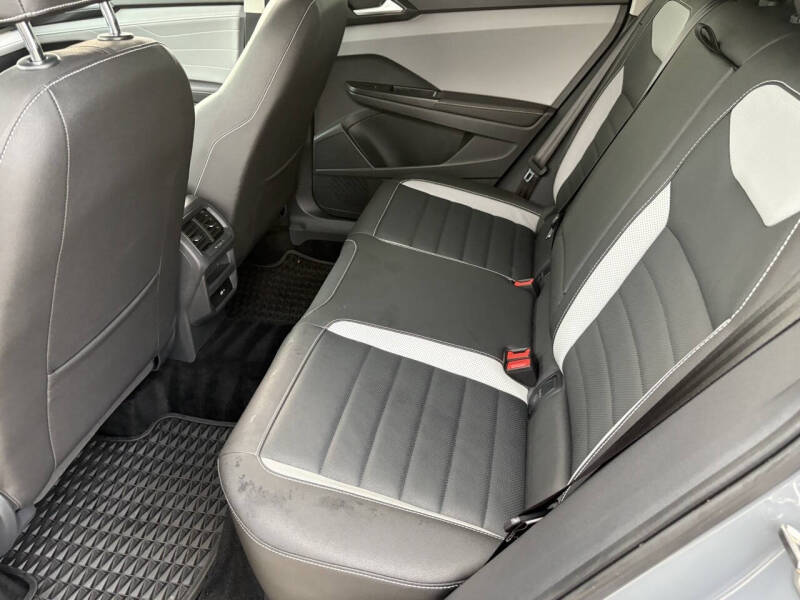 2024 Volkswagen Taos SEL 4Motion