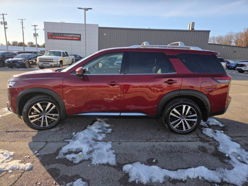 2024 Nissan Pathfinder Platinum