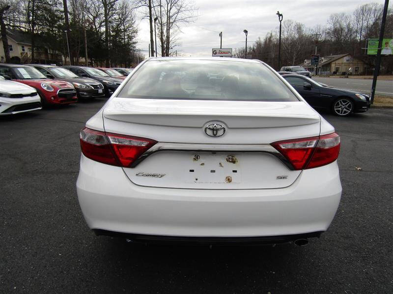 2016 Toyota Camry SE