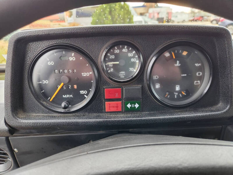 1984 Mercedes-Benz 230