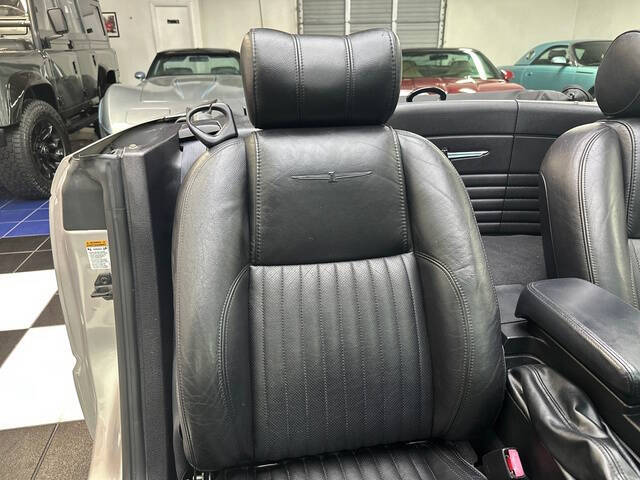 2004 Ford Thunderbird Deluxe