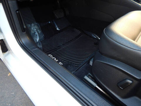 2016 Volkswagen Golf TSI SE