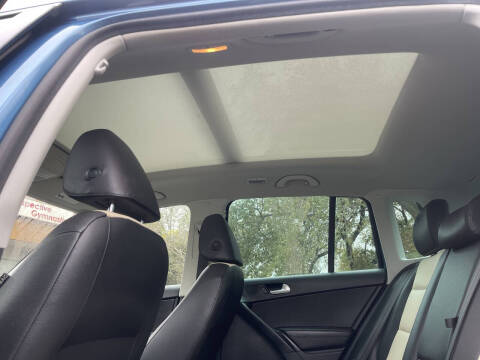 2017 Volkswagen Tiguan 2.0T Wolfsburg Edition