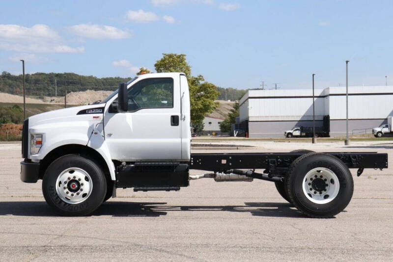 2025 Ford F-750 Super Duty