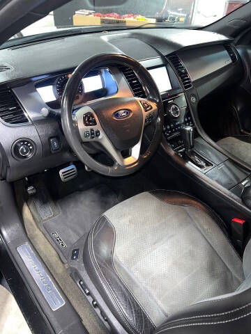 2013 Ford Taurus SHO