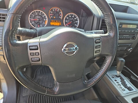 2011 Nissan Titan SV