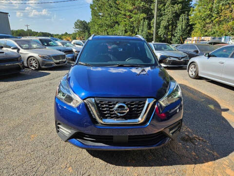 2020 Nissan Kicks SR