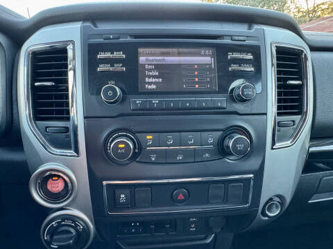 2016 Nissan Titan XD SV