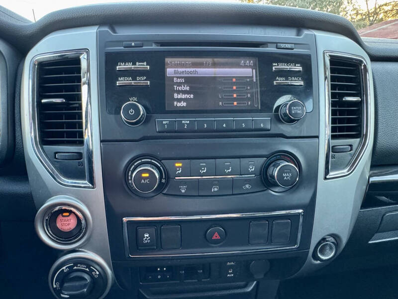 2016 Nissan Titan XD SV