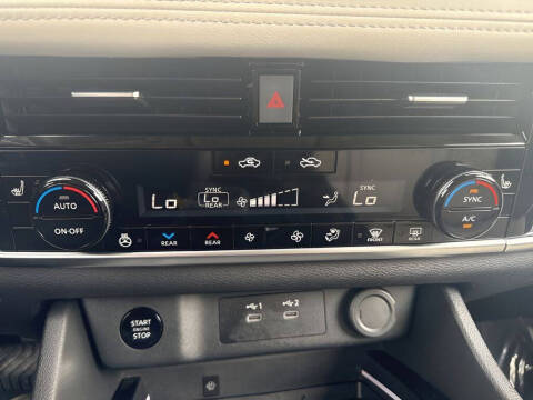 2025 Nissan Rogue SL