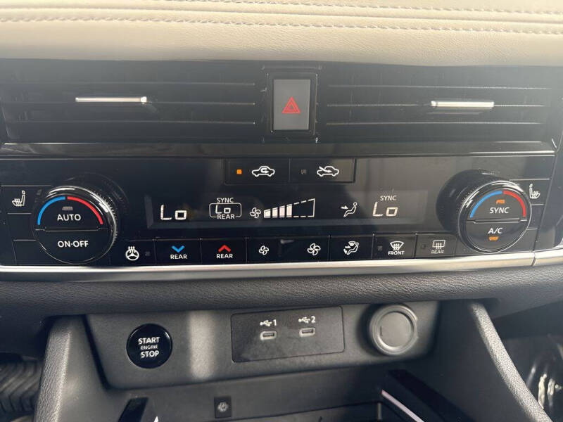 2025 Nissan Rogue SL