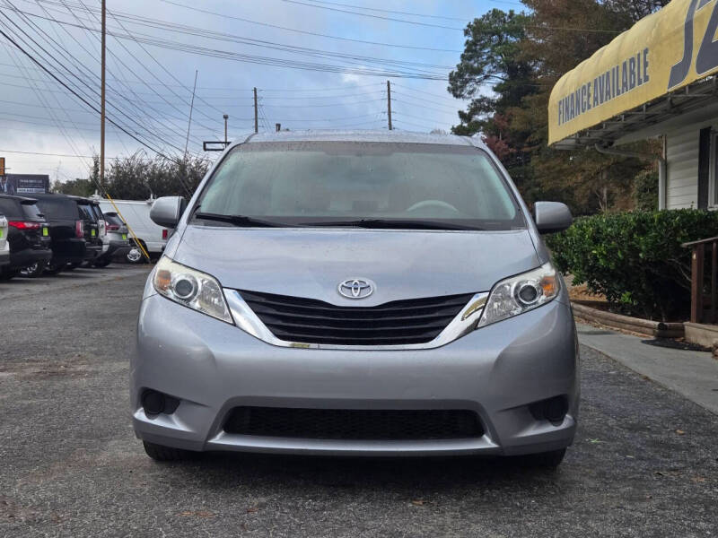 2012 Toyota Sienna