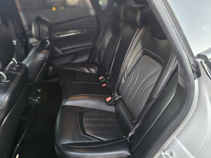 2014 Maserati Quattroporte Sport GT S