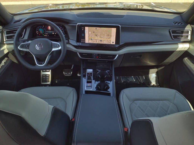 2025 Volkswagen Atlas Cross Sport SEL Premium R-Line 4Motion