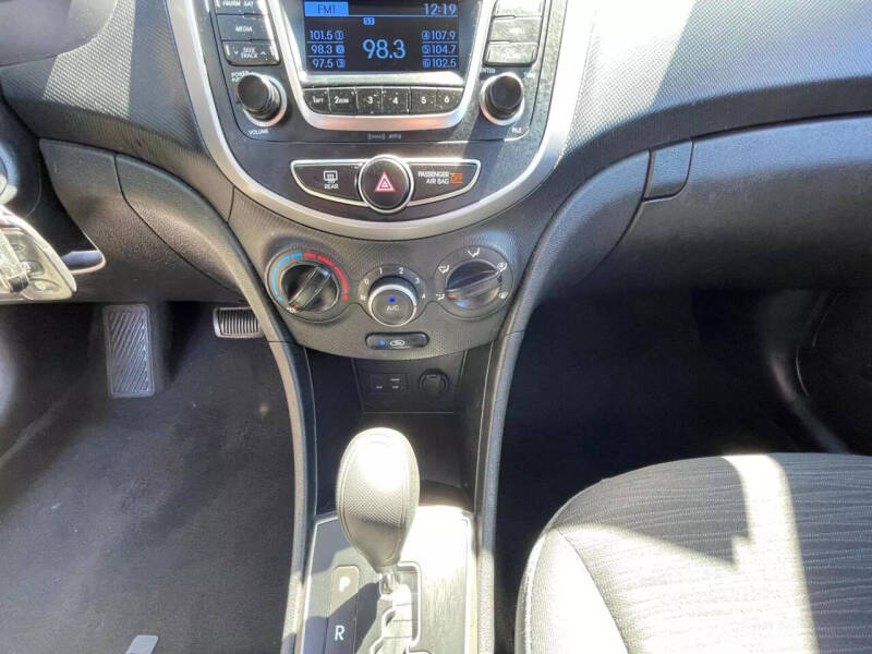 2015 Hyundai Accent GS