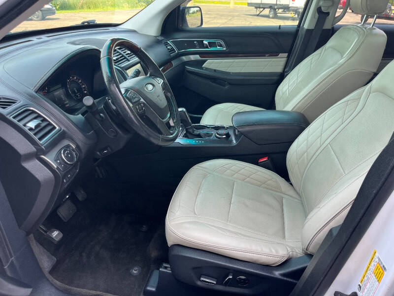 2017 Ford Explorer Platinum