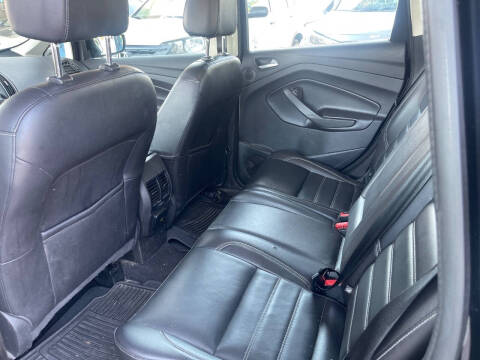 2017 Ford C-MAX Energi Titanium