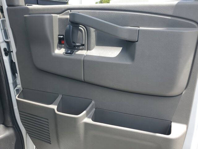 2023 GMC Savana 2500