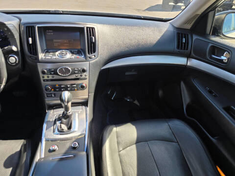 2015 Infiniti Q40
