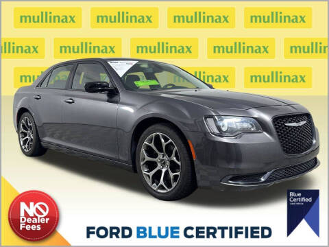2018 Chrysler 300 Touring Photo