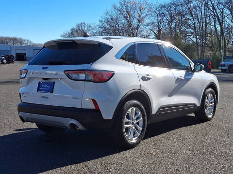2020 Ford Escape SE