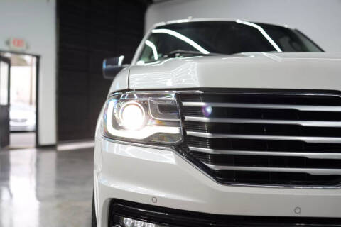 2017 Lincoln Navigator Select