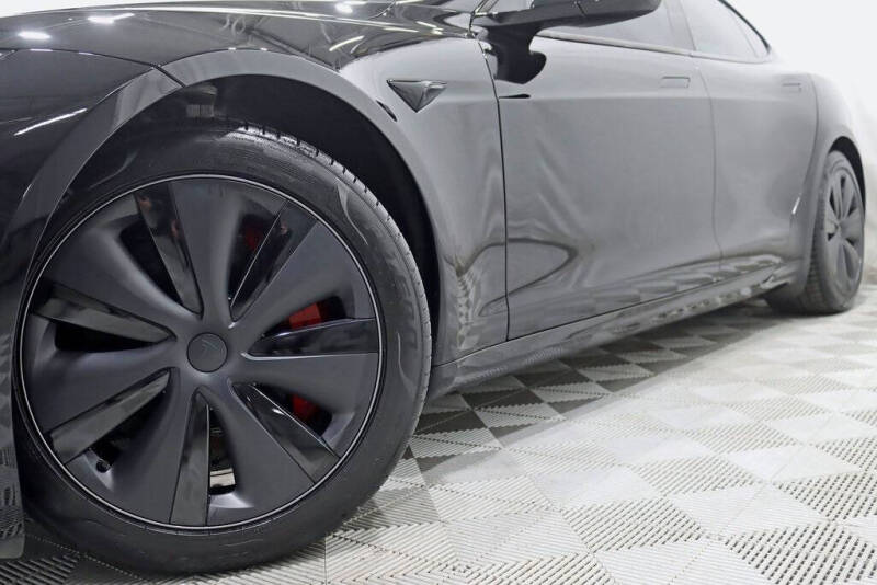 2023 Tesla Model S Plaid