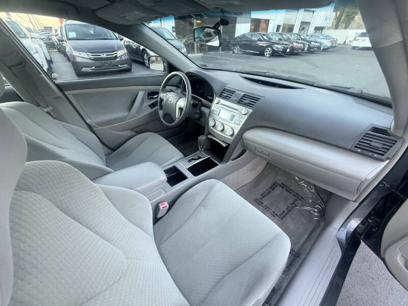 2009 Toyota Camry LE