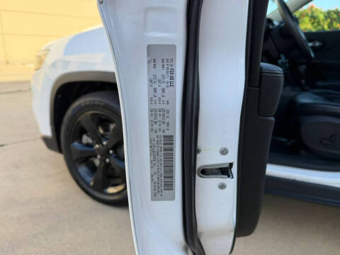 2020 Jeep Cherokee Altitude