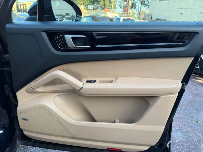 2019 Porsche Cayenne S