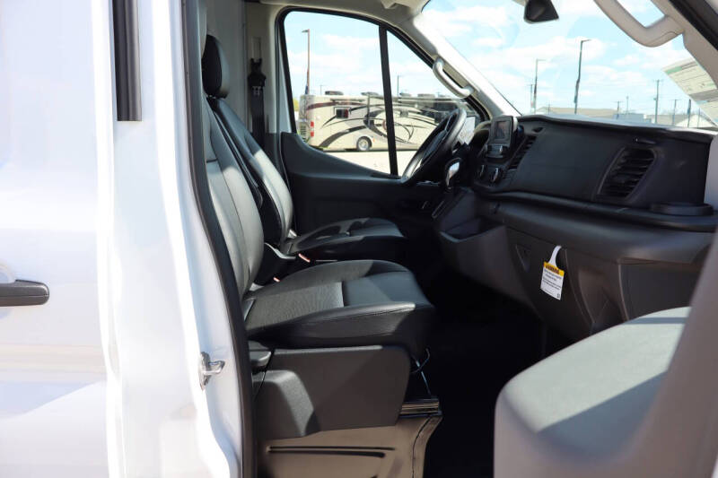 2025 Ford Transit 250