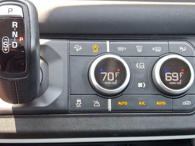 2022 Land Rover Defender 110 SE