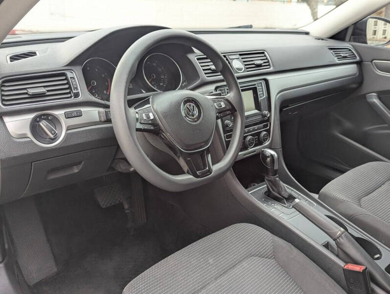 2016 Volkswagen Passat 1.8T S