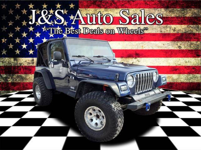 2006 Jeep Wrangler for sale at J & S Auto Sales in Clarksville TN